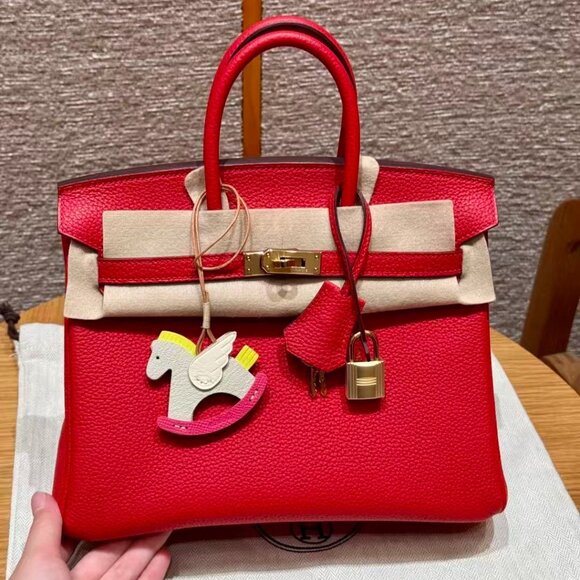 Classic Hermes Bag: A Stylish and Versatile Choice for Elegance - Picture 1 of 6